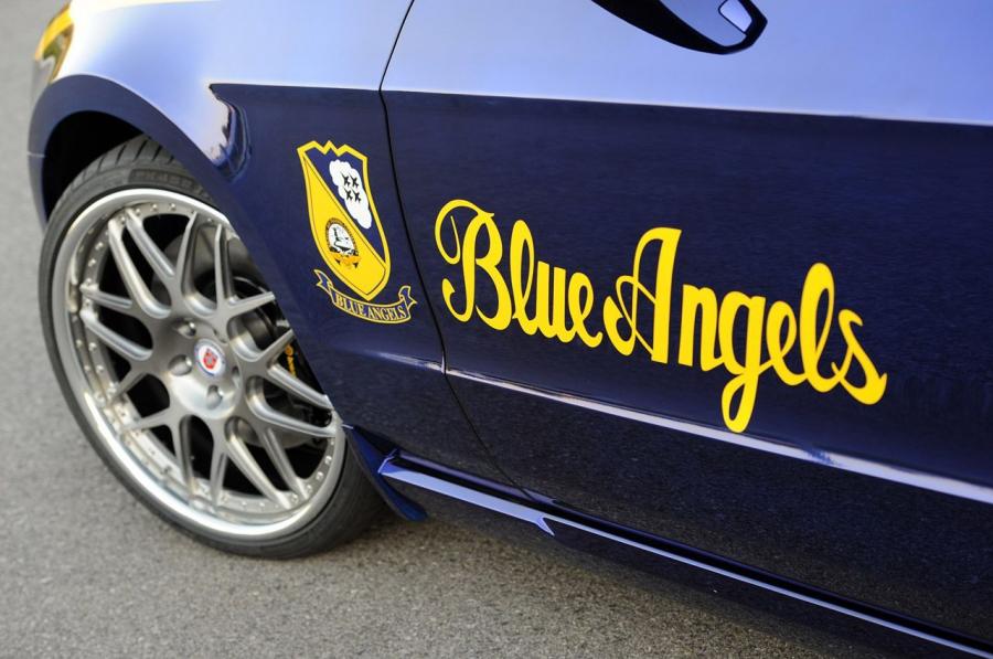  Ford Mustang GT Blue Angels 2011 года  (фото 41 из 53)